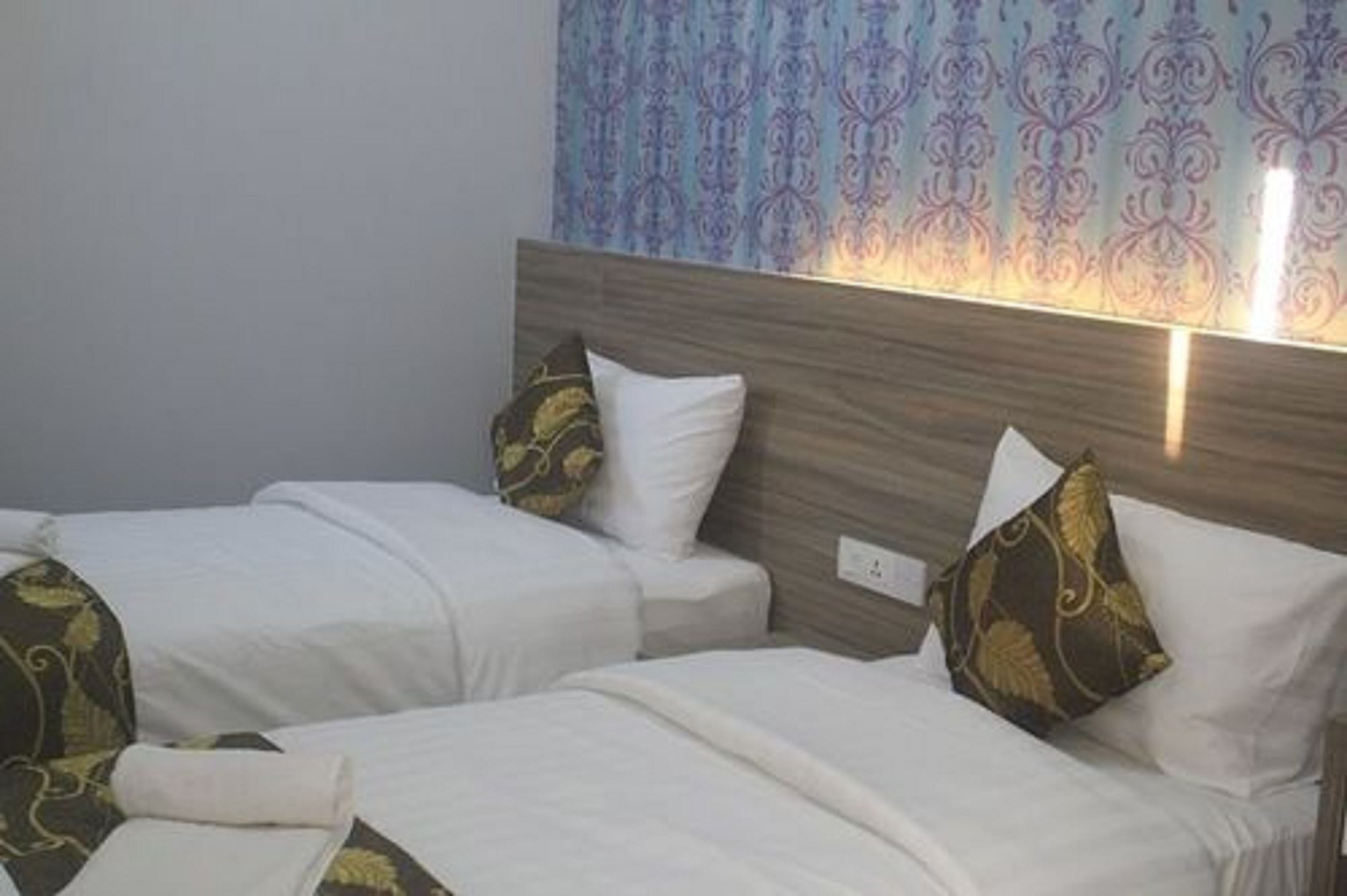 D'Metro Hotel Шах-Алам Экстерьер фото