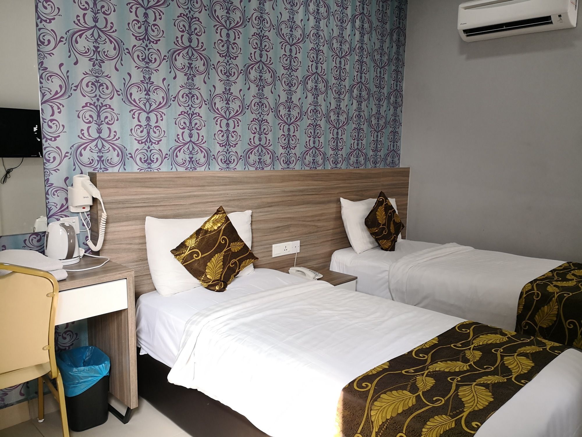 D'Metro Hotel Шах-Алам Экстерьер фото