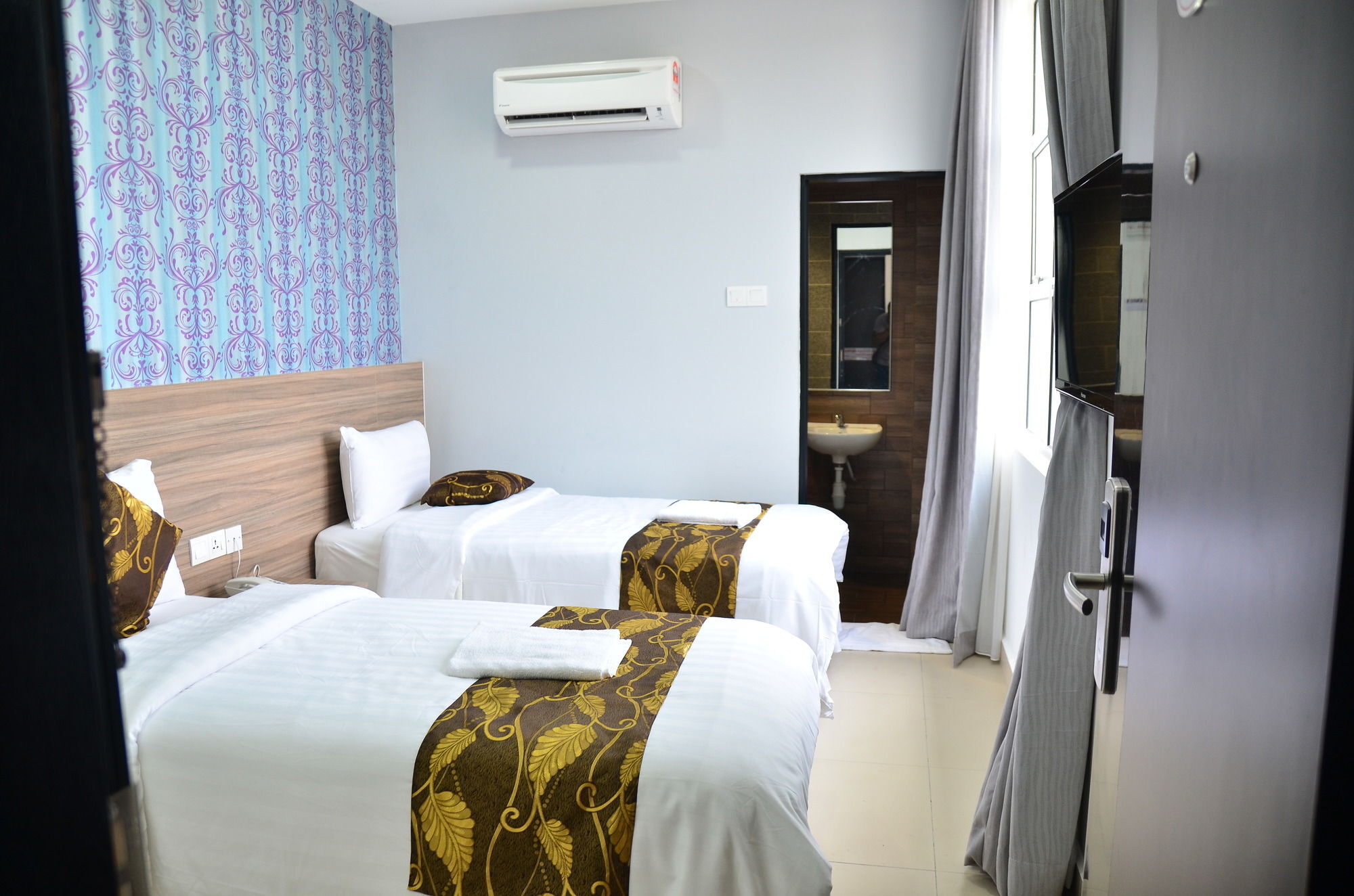 D'Metro Hotel Шах-Алам Экстерьер фото
